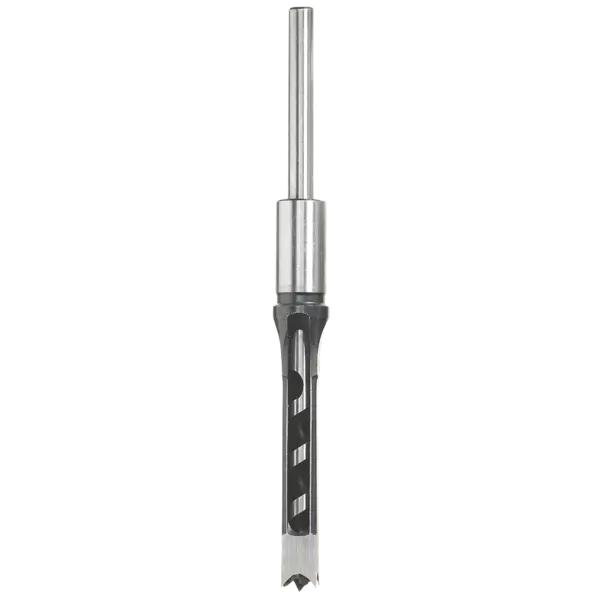 Stamborr för trä med långt skaft och spiralformad spånavgång – för djup och stabil håltagning i bjälkar och träkonstruktioner.