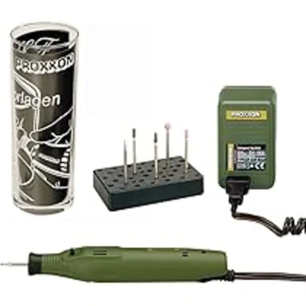 Gravyrfräs kit med precisionsmaskin, tillbehör och laddare för fin gravering i trä, plast och metall