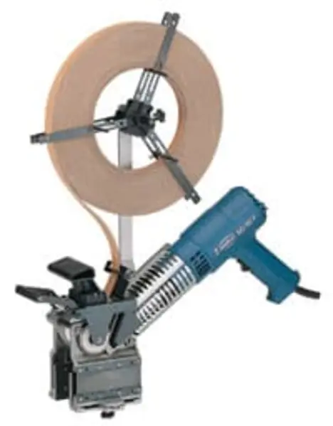 Virutex kantlimningsmaskin med kantband och varmluftspistol för professionell applicering av kantlist på skivmaterial